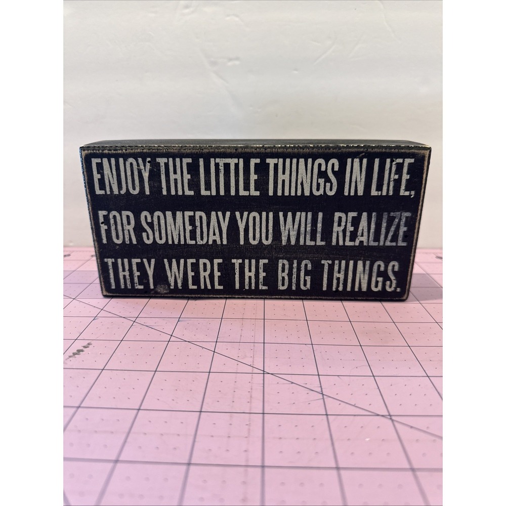 Wooden Sign "Enjoy The Little Things In Life"